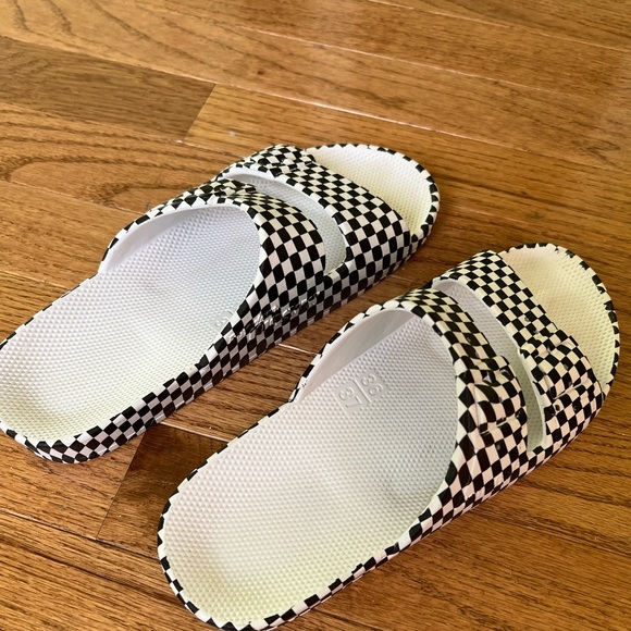 Freedom Moses slide sandals - Picture 2 of 5